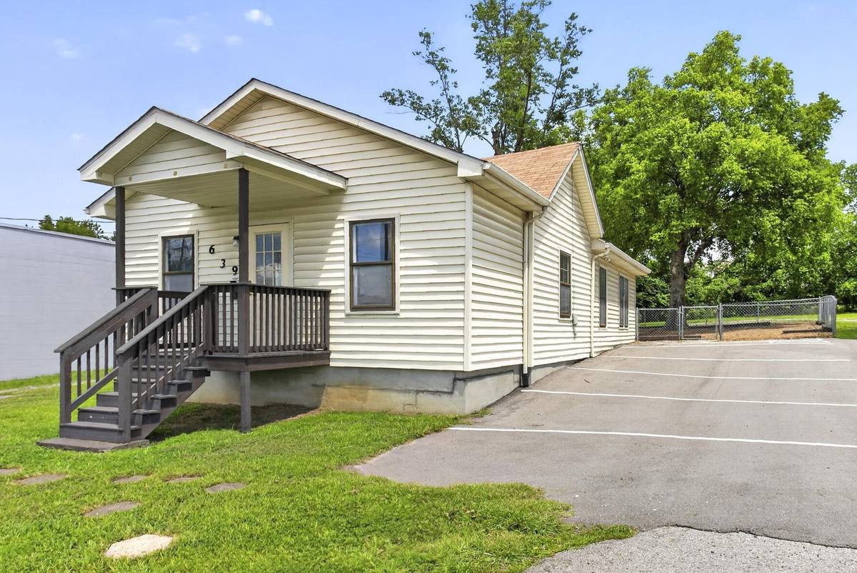 639 E Old Hickory Blvd, Madison, TN 37115