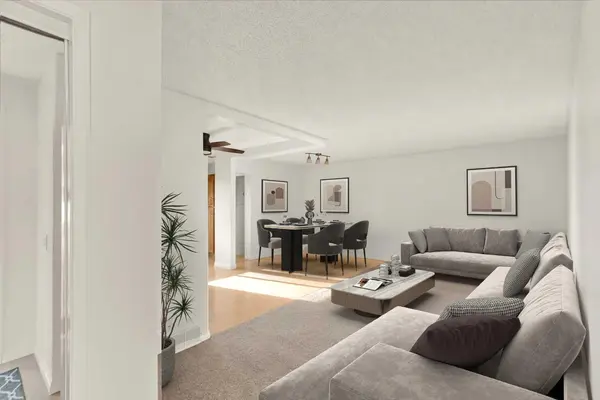 19 Maryvale CRES NE, Calgary, AB T2A 2V5