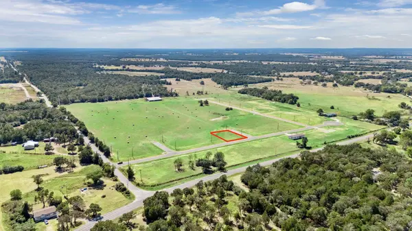 104 Sable DR, Rosanky, TX 78953