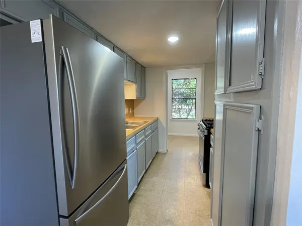 1305 Dobie DR #B, Austin, TX 78753