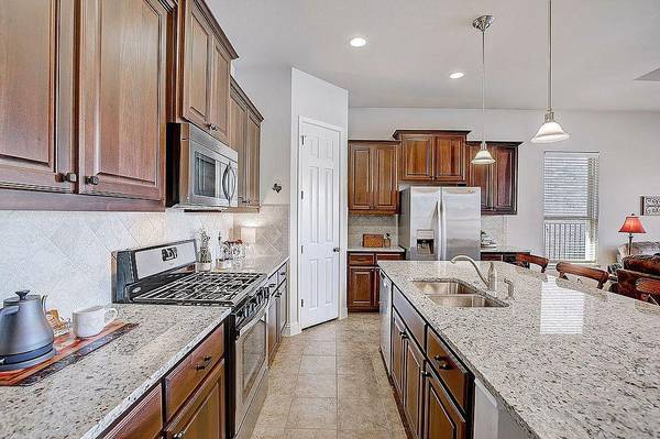 612 E Baylee Love LN, Austin, TX 78717