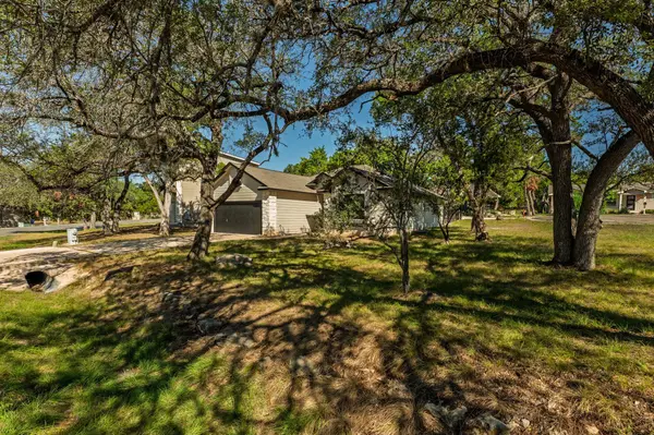 18631 Champions CIR, Lago Vista, TX 78645