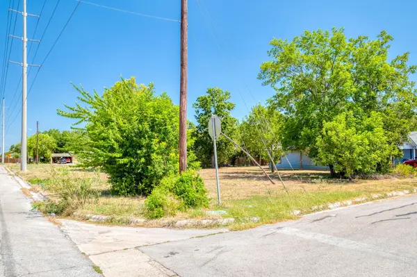 1001 Fifth ST, Lockhart, TX 78644