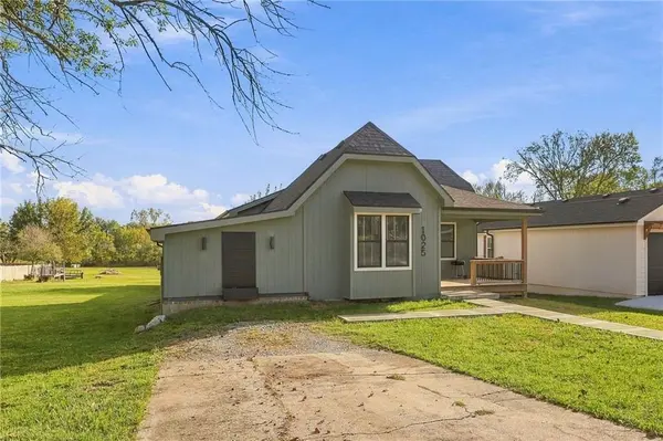1025 Chestnut AVE, Osawatomie, KS 66064