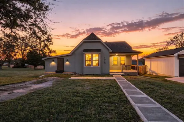 1025 Chestnut AVE, Osawatomie, KS 66064
