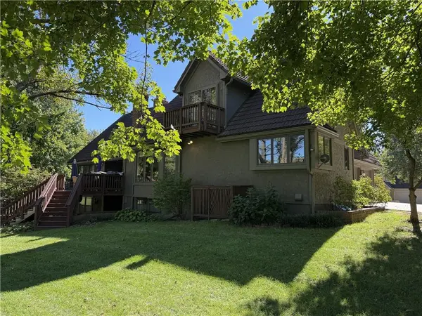 12711 Sagamore RD, Leawood, KS 66209