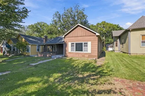 316 Vine ST, Leavenworth, KS 66048
