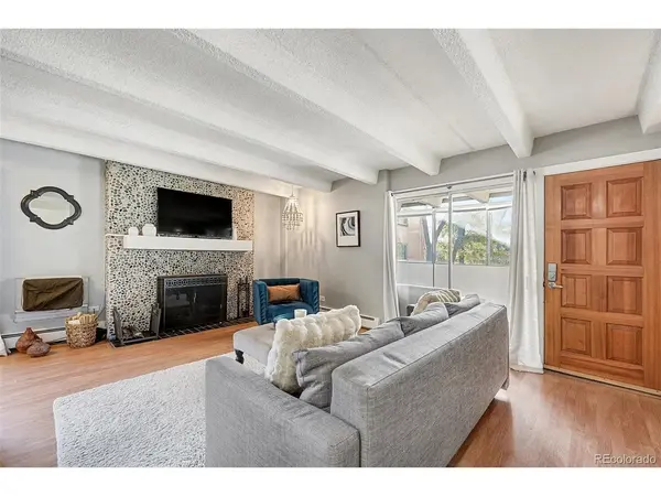 836 Dexter #205, Denver, CO 80220