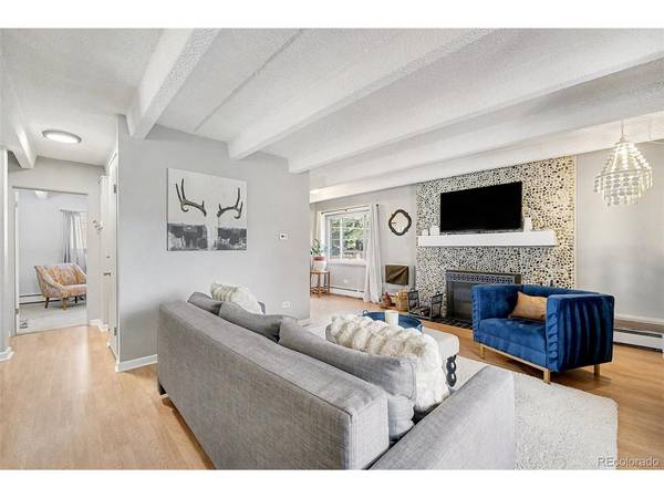 836 Dexter #205, Denver, CO 80220