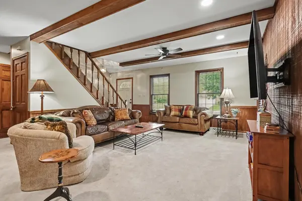 1106 Clermont DR, South Bend, IN 46617