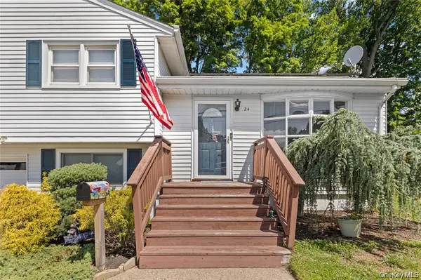 24 Maplewood BLVD, Suffern, NY 10901