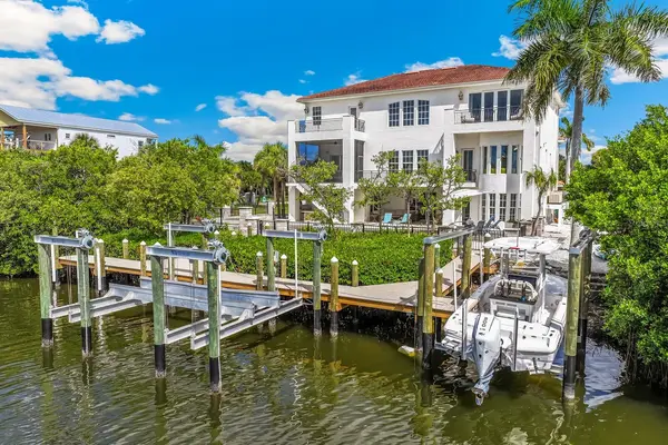 36 LEMON BAY LN, Placida, FL 33946