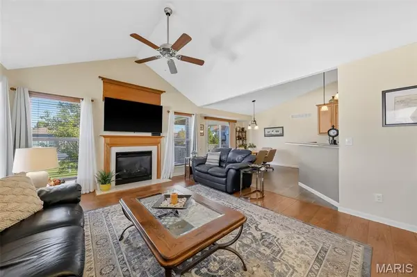 225 Pierce View CIR, Wentzville, MO 63385