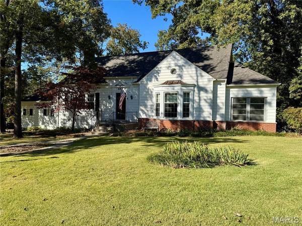 407 Wilcox AVE, Kirkwood, MO 63122