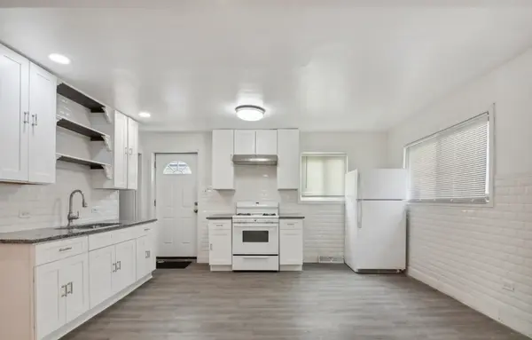 2301 E 102nd ST, Chicago, IL 60617