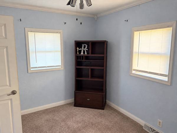 417 W Washington ST, Clinton, IL 61727