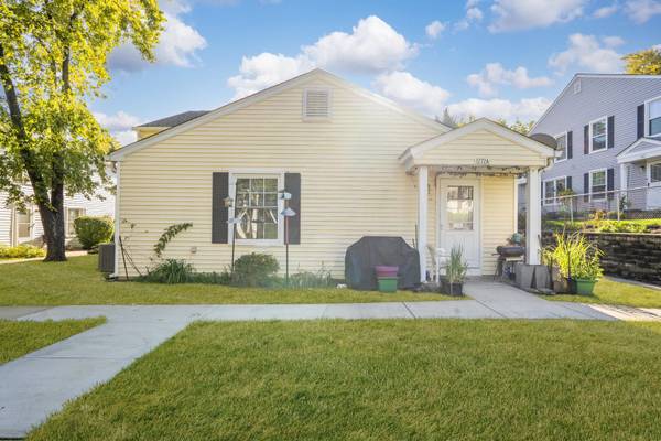 1272 Prairie AVE #A, Glendale Heights, IL 60139