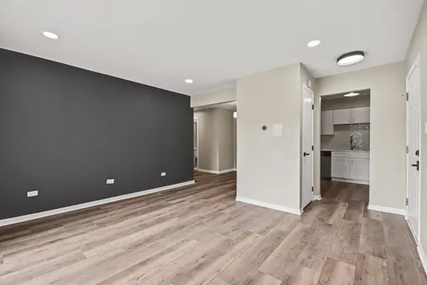 17975 Amherst CT #203, Country Club Hills, IL 60478