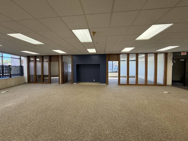 501 15TH ST #Mezz, Moline, IL 61265