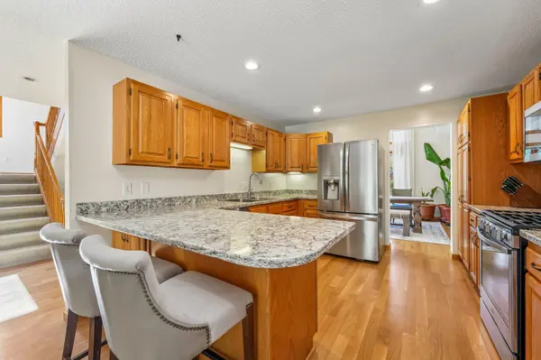 2272 Sherwood CT, Minnetonka, MN 55305