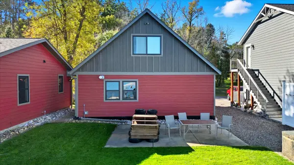 882 Walleye CT, Amery, WI 54001