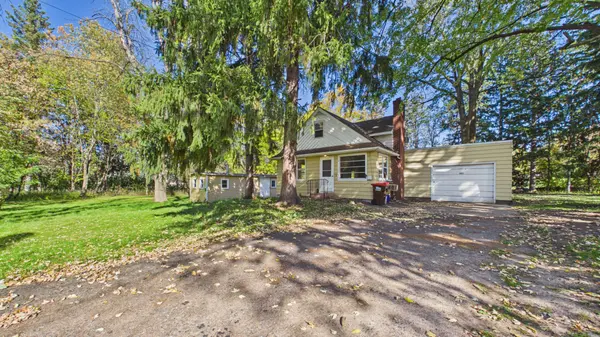 5043 Granada AVE N, Oakdale, MN 55128