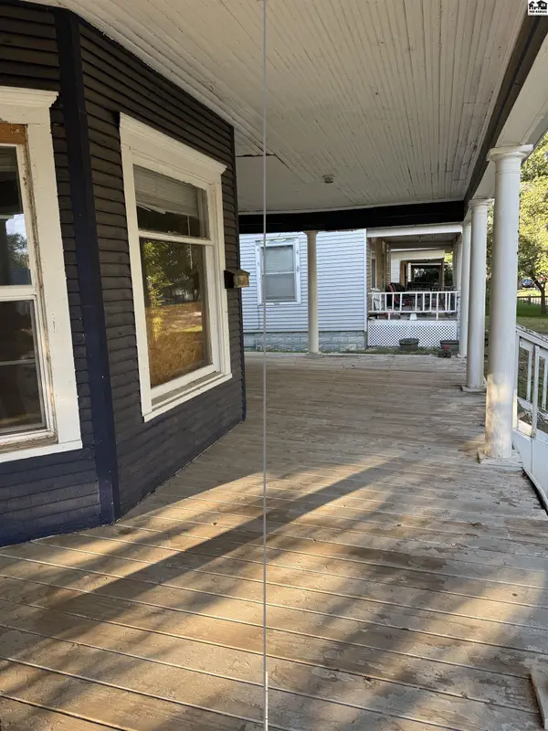 733 E Sherman Ave, Hutchinson, KS 67501