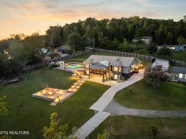 274 Lakecrest Drive, Harriman, TN 37748