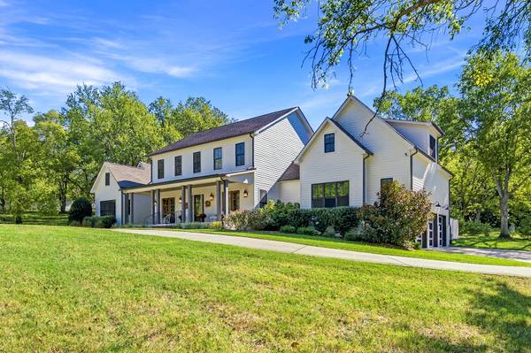 6611 Fleetwood Dr, Nashville, TN 37209