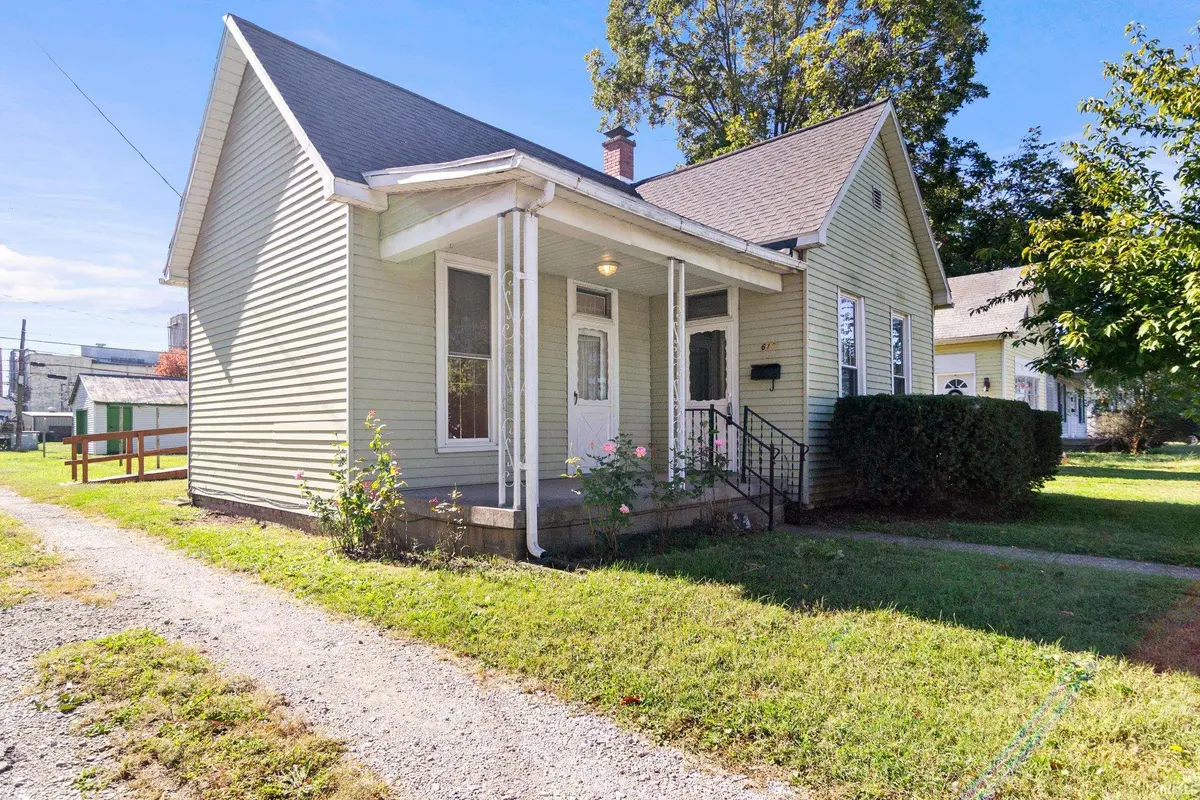 618 W 3rd ST, Mount Vernon, IN 47620