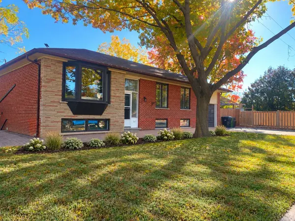 149 Bishop AVE, Toronto C14, ON M2M 1Z7