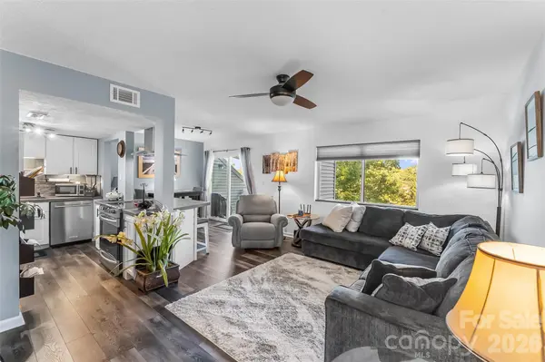 1050 21st AVE, Hickory, NC 28601