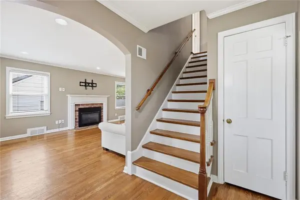 1203 Romany RD, Kansas City, MO 64113