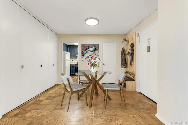 70-25 Yellowstone BLVD #6A, Forest Hills, NY 11375