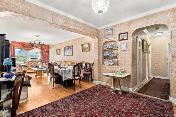 63-61 99 Streets #F2, Rego Park, NY 11374