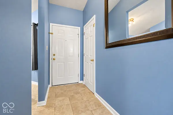 868 Quarterhorse RUN, Bargersville, IN 46106