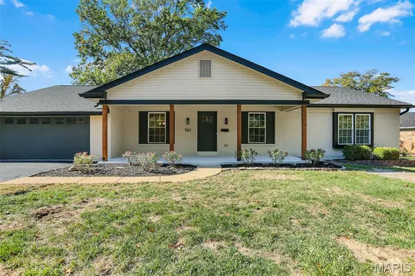 741 Dougherty PL, Kirkwood, MO 63122