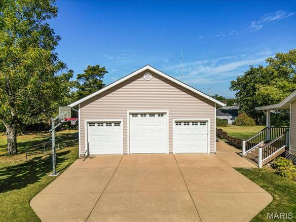 6939 Weber RD, St Louis, MO 63123