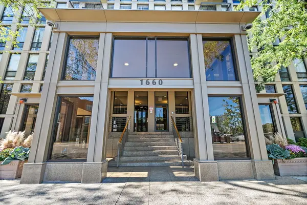1660 N Lasalle DR #305, Chicago, IL 60614
