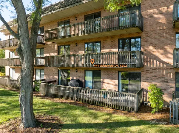 444 Redondo DR #202, Downers Grove, IL 60516