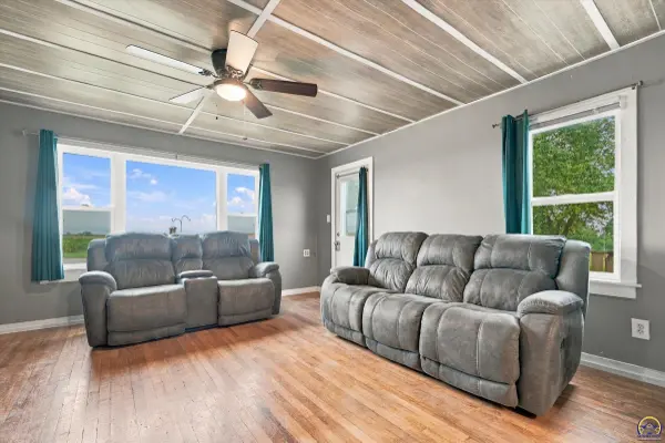 7848 Osage RD, Atchison, KS 66002