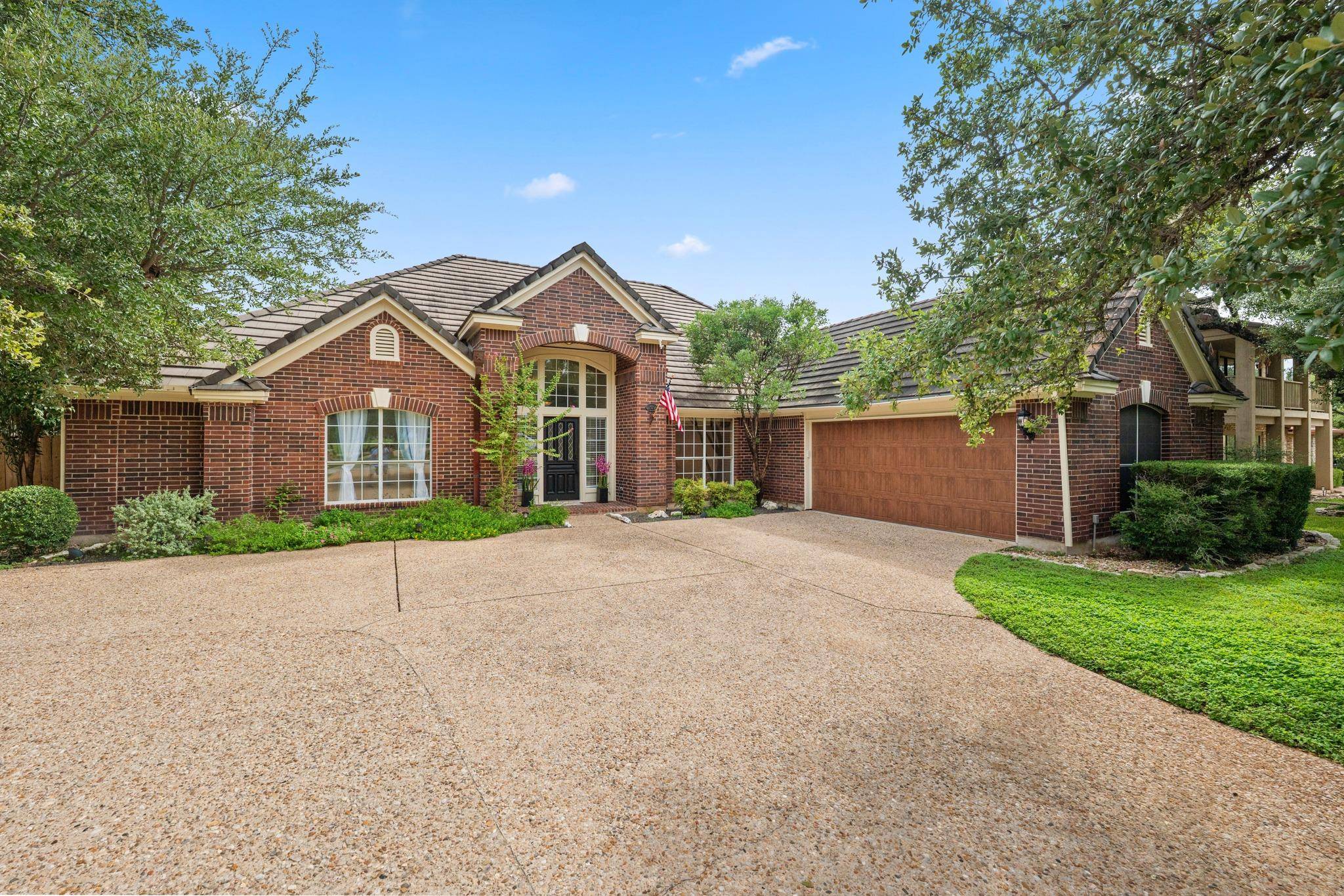 209 El Rio DR, Lakeway, TX 78734
