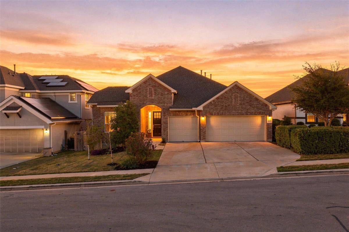 533 Founders RDG, Dripping Springs, TX 78620