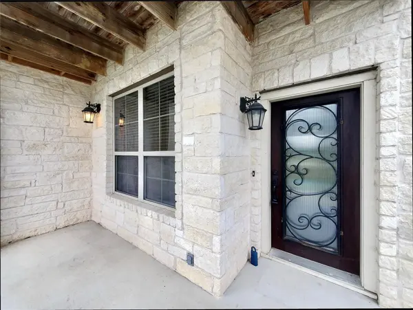 104 Blue Waterleaf LN, Georgetown, TX 78626
