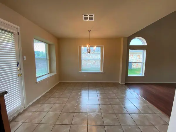 1005 Gentry DR, Leander, TX 78641