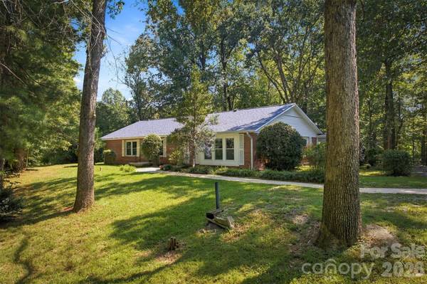 114 Fairview RD, Marion, NC 28752