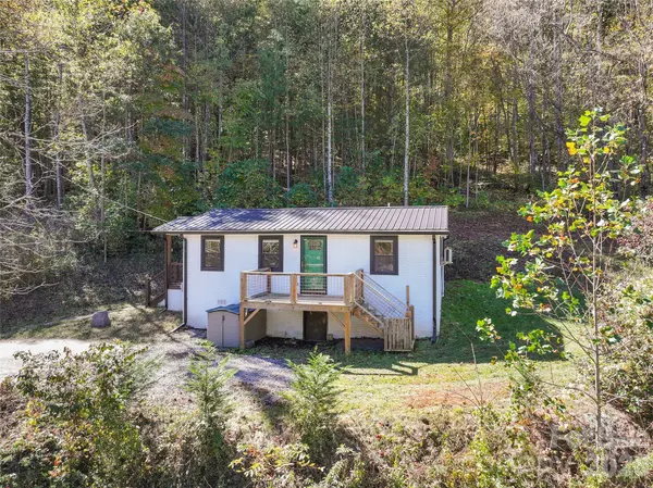 12 Posey Blanton RD, Sylva, NC 28779