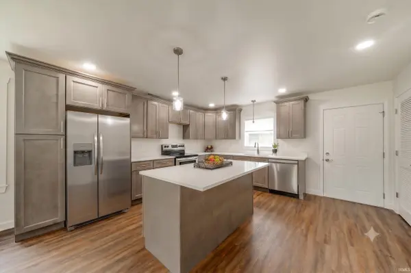 1609 Columbus ST, New Castle, IN 47383