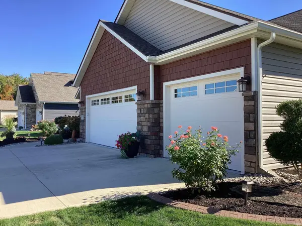 4405 Hammock DR, Fort Wayne, IN 46818
