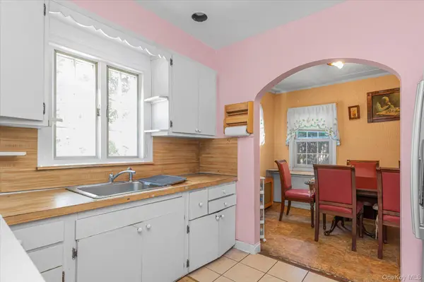 606 Joy BLVD, North Baldwin, NY 11510